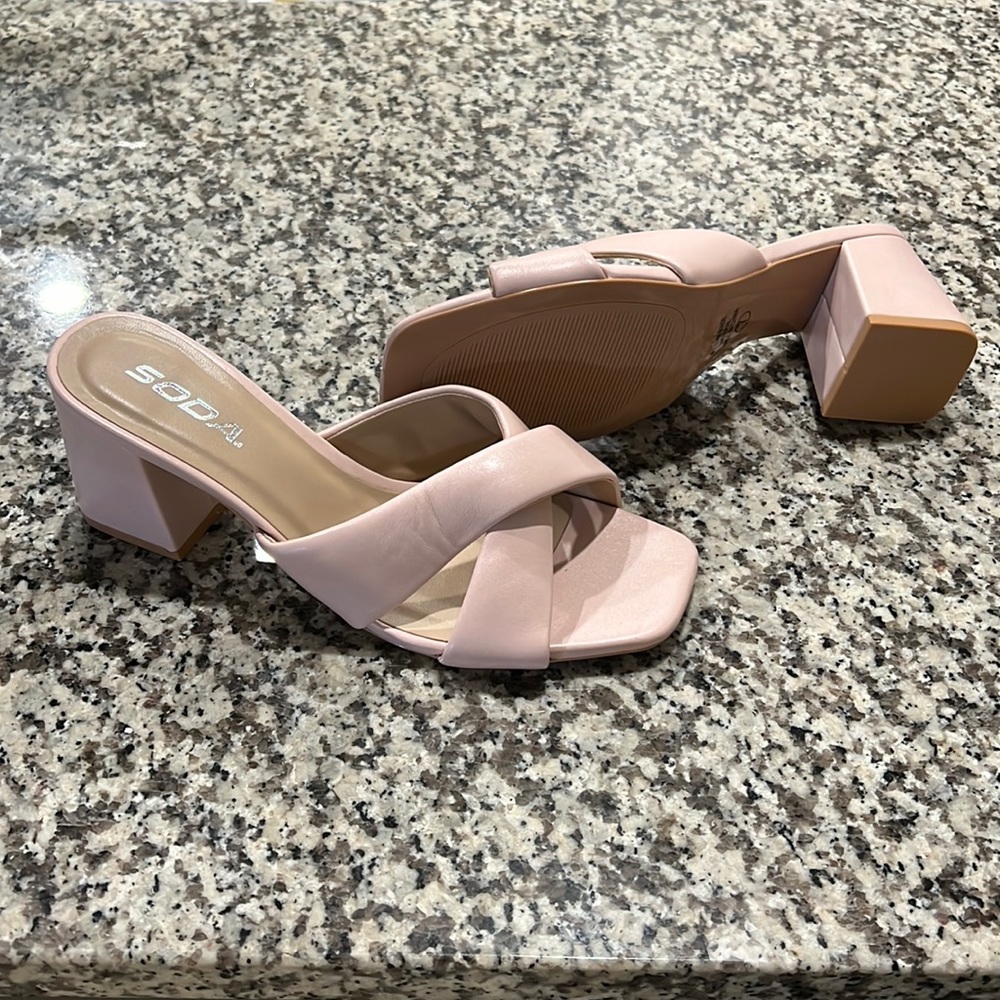 Light pink block heel sandal
